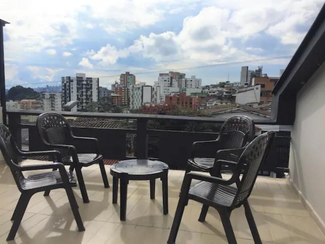 Casa Azul - Apartamentos Amoblados - Manizales Esterno foto